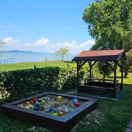 Apartament Fonyodi Suello Garzon *